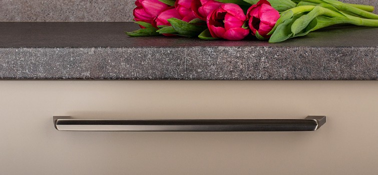 TULIP kvete do krásy