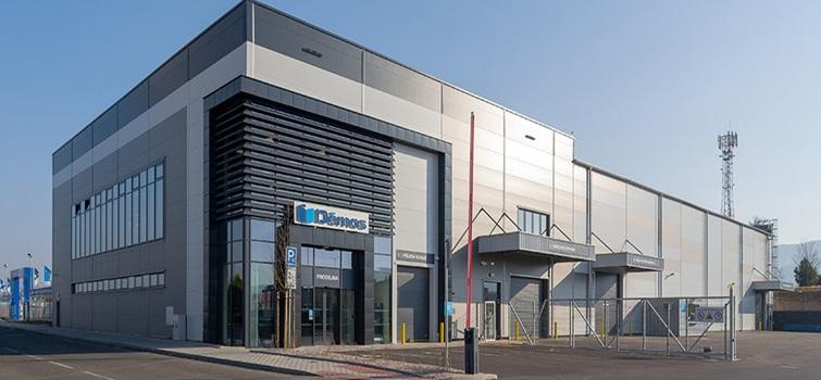 Nabízíme atraktivní prostor pro showroom v zóně Globus Severka