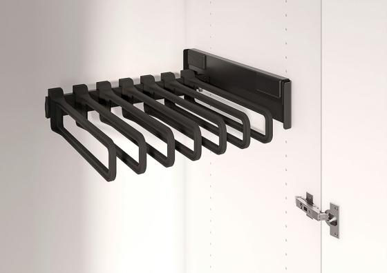 KES Conero, boční výsuv na kalhoty, 475mm, 7 věšáků, černý