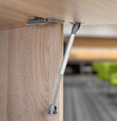 StrongLifts Calc 1.00 –  výpočet váhy dvířka a síly pístů