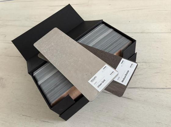 KRONOSPAN vzorník Rocko Tiles panely 2026 - sada (černý box)